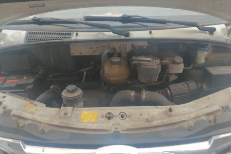 Used SAIC MAXUS Xintu V80 2021 2.0T PLUS Manual Aoyuntong Short Wheelbase Mid-Roof 5/6-Seater Engine Bay