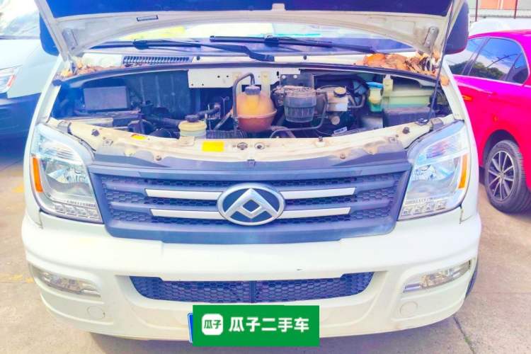 Used SAIC MAXUS Xintu V80 2021 2.0T Manual Classic Aoyuntong Short Wheelbase Mid-Roof 5/6-Seater Engine Bay