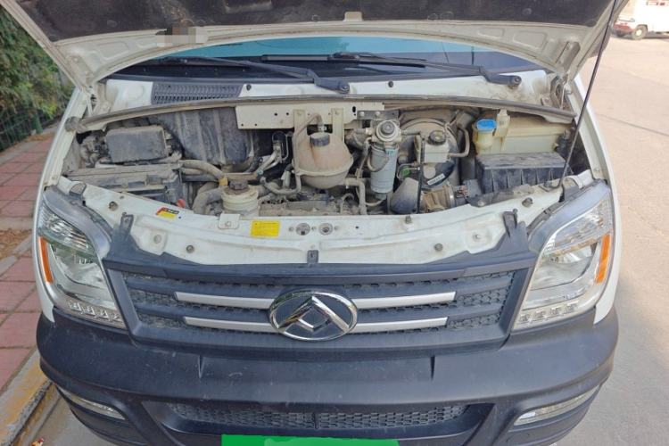 Used SAIC MAXUS Xintu V80  Engine Bay