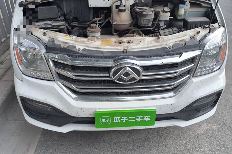 Used SAIC MAXUS Xintu V80 2021 2.0T PLUS AMT All-in-One King Long Wheelbase Mid-Roof Design—6/7/8/9-Seater Engine Bay