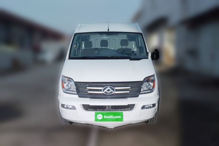 Used SAIC MAXUS Xintu V80 2021 2.0T AMT Classic City Distribution King Long Wheelbase Mid-Roof 3-Seater Exterior 1