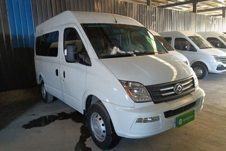 Used SAIC MAXUS Xintu V80 2021 2.0T Manual Classic Aoyuntong Short Wheelbase Mid-Height 7/8/9-Seater Exterior 1