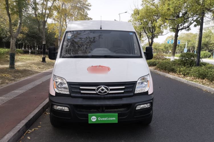 Used SAIC MAXUS Xintu V80 2021 2.0T Manual Classic City Delivery King Long Wheelbase Mid-Roof 3 Seats Exterior 1