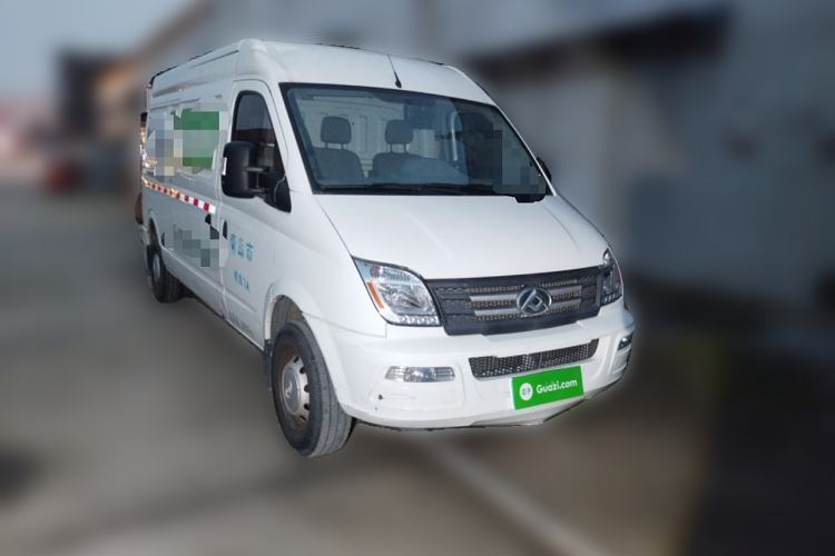 Used SAIC MAXUS Xintu V80 2021 2.0T AMT Classic City Distribution King Long Wheelbase Mid-Roof 3-Seater Exterior 2