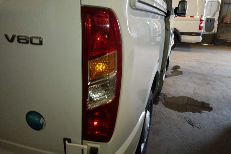 Used SAIC MAXUS Xintu V80 2021 2.0T Manual Classic Aoyuntong Short Wheelbase Mid-Height 7/8/9-Seater Exterior 2