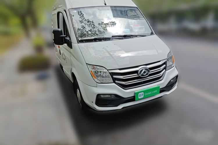 Used SAIC MAXUS Xintu V80 2021 2.0T Manual Classic City Delivery King Short Wheelbase Mid-Roof Design 3 Seats Exterior 2