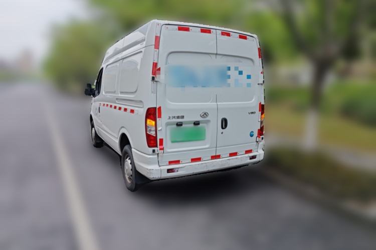 Used SAIC MAXUS Xintu V80 2021 2.0T Manual Classic City Delivery King Short Wheelbase Mid-Roof Design 3 Seats Exterior 3