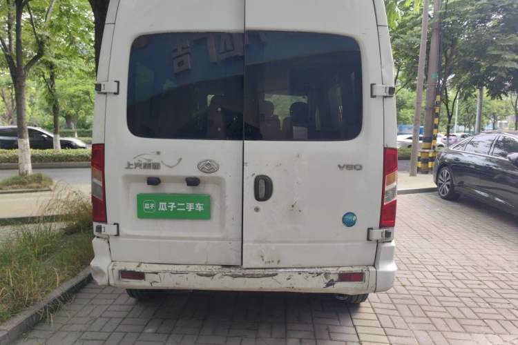 Used SAIC MAXUS Xintu V80 2021 2.0T Manual Classic Aoyuntong Short Wheelbase Mid-Roof 5/6-Seater Exterior 4