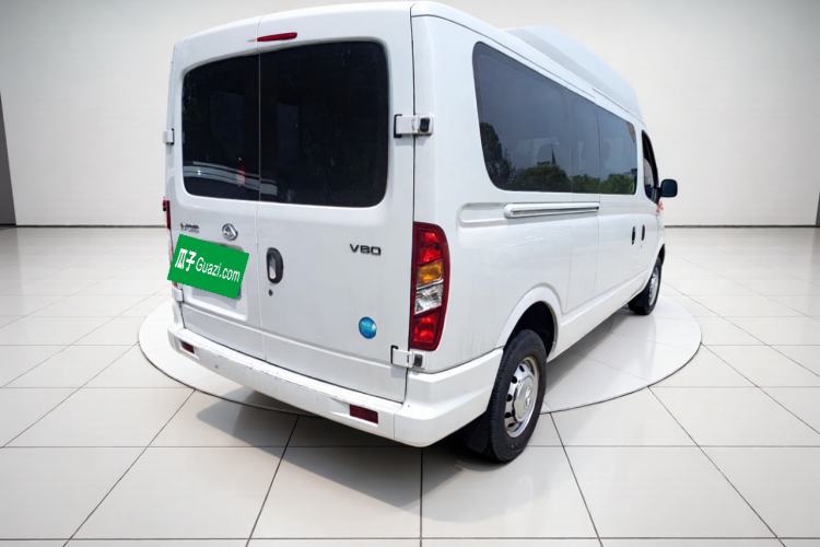 Used SAIC MAXUS Xintu V80 2021 2.0T Manual Classic Aoyuntong 127 PS Mid-axle Mid-roof 6/7/8/9-Seater Exterior 5