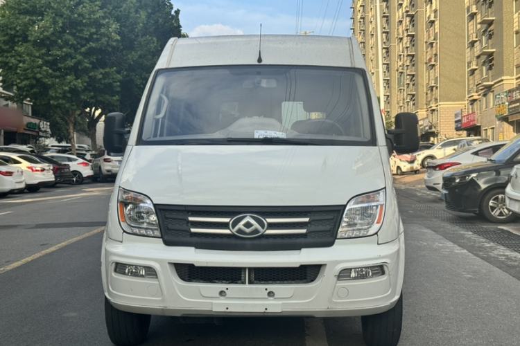 Used SAIC MAXUS Xintu V80 2021 2.0T Manual Classic Aoyuntong Short Wheelbase Mid-Roof 5/6-Seater Exterior 5