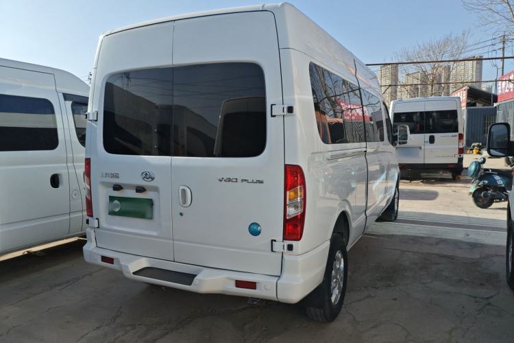 Used SAIC MAXUS Xintu V80 2021 2.0T PLUS Manual All-Around King Long Wheelbase Mid-Roof Variant with 6/7/8/9 Seats Exterior 5