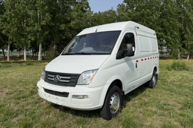 Used SAIC MAXUS Xintu V80 2021 2.0T Manual Classic City Delivery King Short Wheelbase Mid-Roof Design 3 Seats