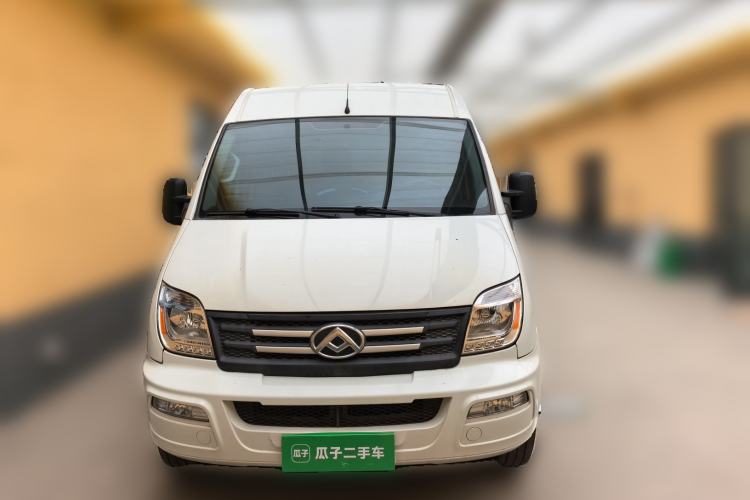 Used SAIC MAXUS Xintu V80 2021 2.0T Manual Classic City Delivery King Short Wheelbase Mid-Roof Design 3 Seats Front