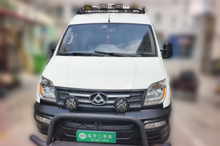 Used SAIC MAXUS Xintu V80 2021 2.0T AMT Classic Aoyuntong Short Wheelbase Mid-Roof 5/6-Seater Front