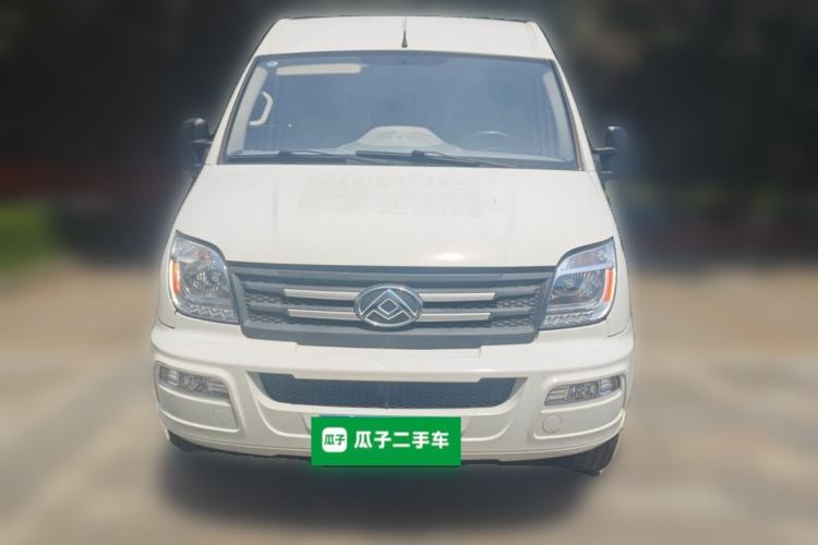 Used SAIC MAXUS Xintu V80 2021 2.0T Manual Classic City Delivery King Long Wheelbase Mid-Roof 3 Seats Front