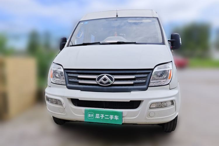 Used SAIC MAXUS Xintu V80 2021 2.0T Manual Classic Aoyuntong Short Wheelbase Mid-Roof 5/6-Seater Front