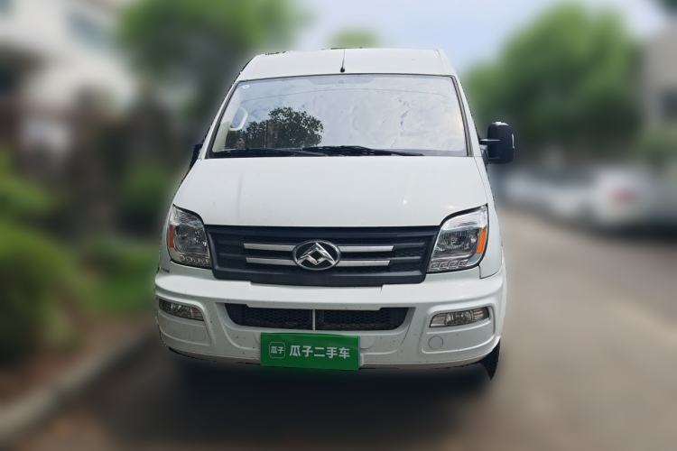 Used SAIC MAXUS Xintu V80 2021 2.0T Manual Classic Aoyuntong 127 PS Mid-axle Mid-roof 6/7/8/9-Seater Front