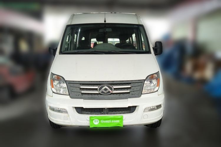 Used SAIC MAXUS Xintu V80 2021 2.0T AMT Classic Aoyuntong Long Wheelbase Mid-Roof 6/7/8/9-Seater Front