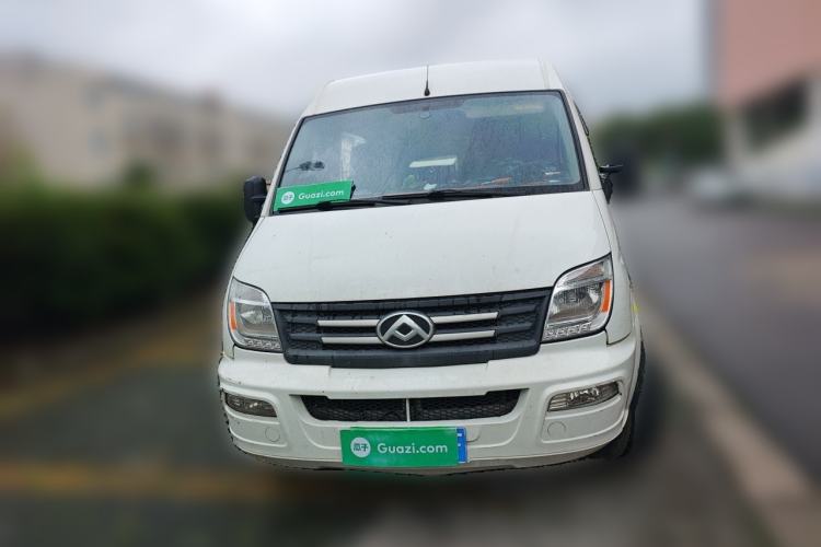 Used SAIC MAXUS Xintu V80 2021 2.0T Manual Classic Aoyuntong 127 PS Mid-axle Mid-roof 6/7/8/9-Seater Front