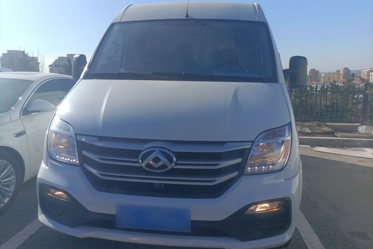 Used SAIC MAXUS Xintu V80 2021 2.0T Manual Classic City Delivery King Short Wheelbase Mid-Roof Design 3 Seats Front