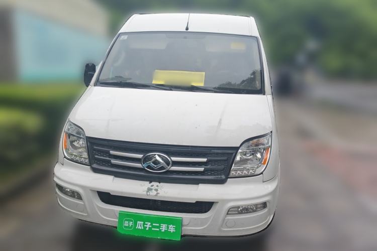 Used SAIC MAXUS Xintu V80 2021 2.0T Manual Classic City Delivery King Long Wheelbase High Roof 3 Seats Front