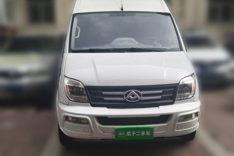 Used SAIC MAXUS Xintu V80 2021 2.0T Manual Classic Aoyuntong Long Wheelbase Mid-Roof 6/7/8/9-Seater Front
