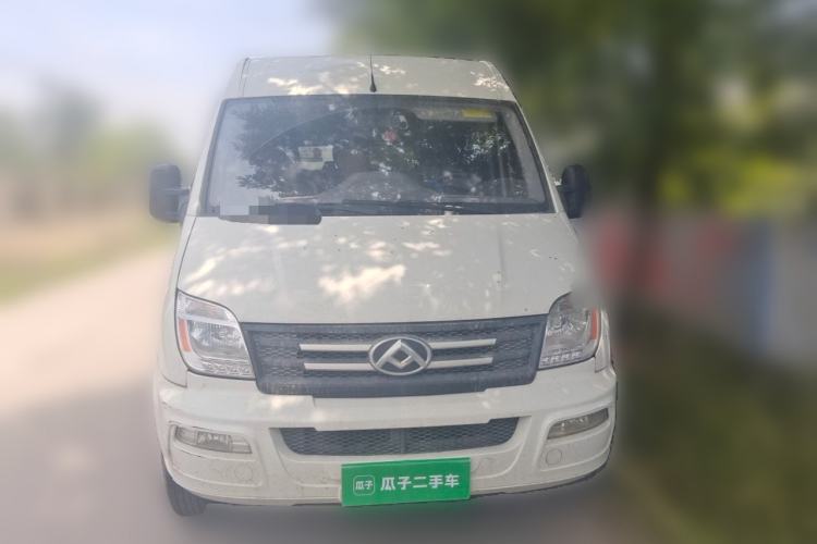 Used SAIC MAXUS Xintu V80 2021 2.0T Manual Classic Aoyuntong Short Wheelbase Mid-Roof 5/6-Seater Front
