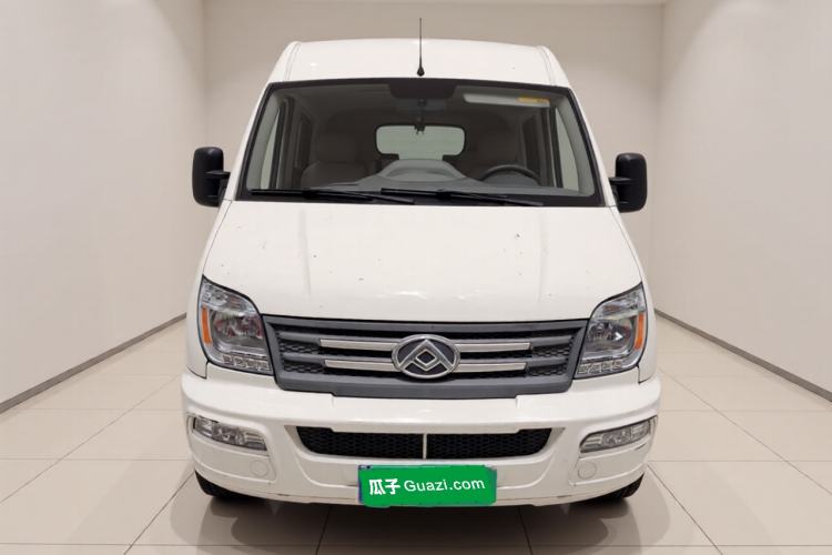 Used SAIC MAXUS Xintu V80 2021 2.0T Manual Classic Aoyuntong Long Wheelbase Mid-Roof 6/7/8/9-Seater Front