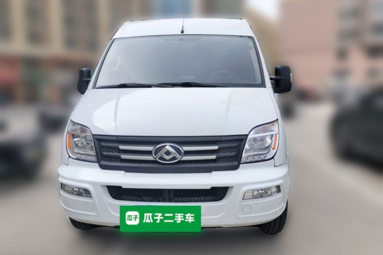 Used SAIC MAXUS Xintu V80 2021 2.0T Manual Classic Aoyuntong 127 PS Mid-axle Mid-roof 6/7/8/9-Seater Front
