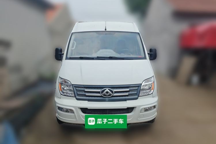 Used SAIC MAXUS Xintu V80 2021 2.0T Manual Classic City Delivery King Short Wheelbase Mid-Roof Design 3 Seats Front