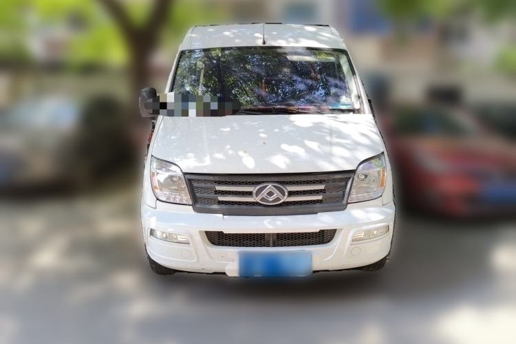 Used SAIC MAXUS Xintu V80 2021 2.0T Manual Classic Aoyuntong 127 PS Mid-axle Mid-roof 6/7/8/9-Seater Front