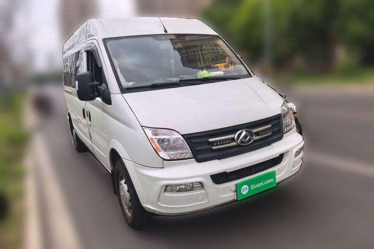 Used SAIC MAXUS Xintu V80 2021 2.0T Manual Classic Aoyuntong 127 PS Mid-axle Mid-roof 6/7/8/9-Seater Front Right 45 Deg