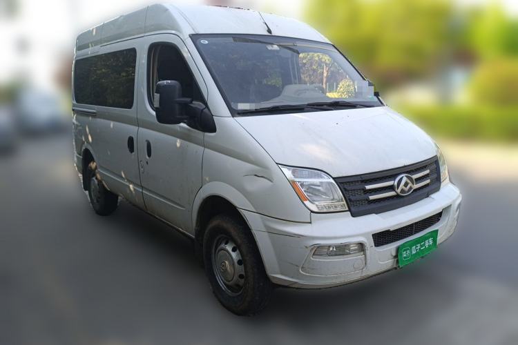 Used SAIC MAXUS Xintu V80 2021 2.0T Manual Classic Aoyuntong Short Wheelbase Mid-Roof 5/6-Seater Front Right 45 Deg