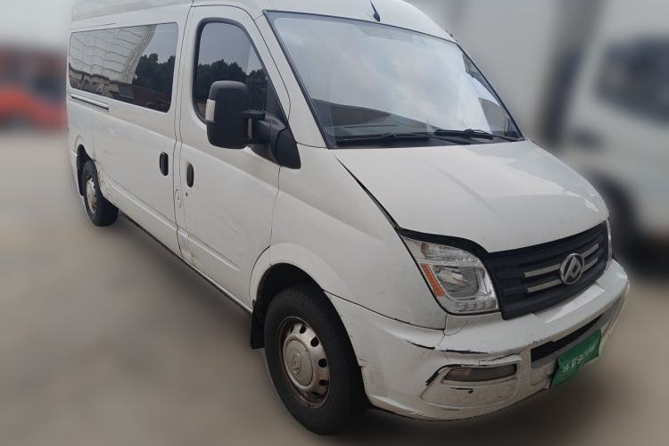 Used SAIC MAXUS Xintu V80 2021 2.0T Manual Classic Aoyuntong Long Wheelbase Mid-Roof 6/7/8/9-Seater Front Right 45 Deg