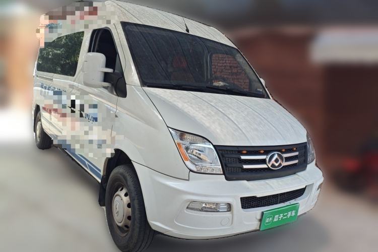Used SAIC MAXUS Xintu V80 2021 2.0T Manual Classic Aoyuntong 127 PS Mid-axle Mid-roof 6/7/8/9-Seater Front Right 45 Deg