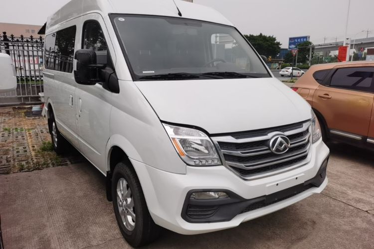Used SAIC MAXUS Xintu V80 2021 2.0T PLUS AMT Aoyuntong Short-Wheelbase Mid-Roof 5/6-Seater Front Right 45 Deg