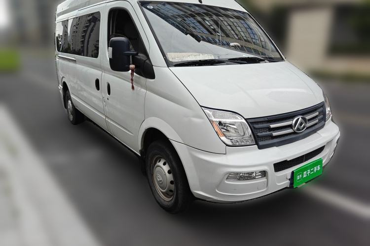 Used SAIC MAXUS Xintu V80 2021 2.0T Manual Classic Aoyuntong 127 PS Mid-axle Mid-roof 6/7/8/9-Seater Front Right 45 Deg