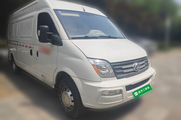 Used SAIC MAXUS Xintu V80 2021 2.0T Manual Classic City Delivery King Long Wheelbase Mid-Roof 3 Seats Front Right 45 Deg