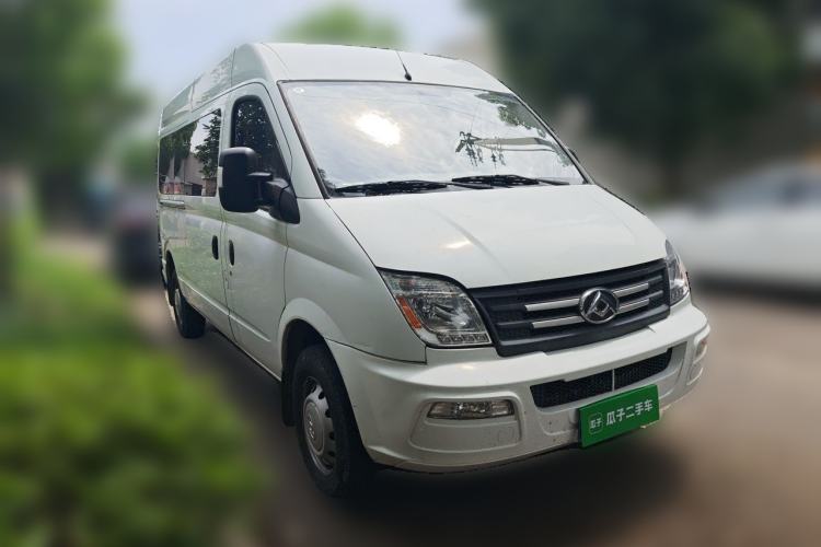 Used SAIC MAXUS Xintu V80 2021 2.0T Manual Classic Aoyuntong 127 PS Mid-axle Mid-roof 6/7/8/9-Seater Front Right 45 Deg