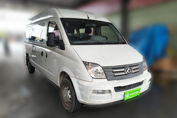 Used SAIC MAXUS Xintu V80 2021 2.0T AMT Classic Aoyuntong Long Wheelbase Mid-Roof 6/7/8/9-Seater Front Right 45 Deg
