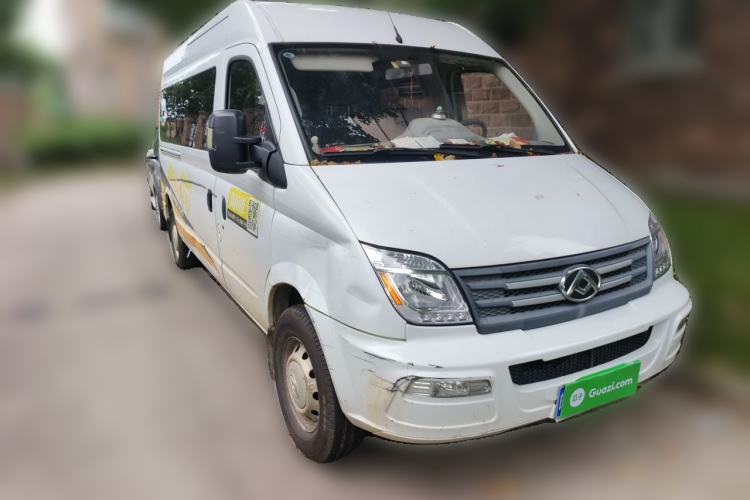 Used SAIC MAXUS Xintu V80 2021 2.0T Manual Classic Aoyuntong Long Wheelbase Mid-Roof 6/7/8/9-Seater Front Right 45 Deg