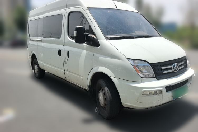 Used SAIC MAXUS Xintu V80 2021 2.0T Manual Classic Aoyuntong 127 PS Mid-axle Mid-roof 6/7/8/9-Seater Front Right 45 Deg
