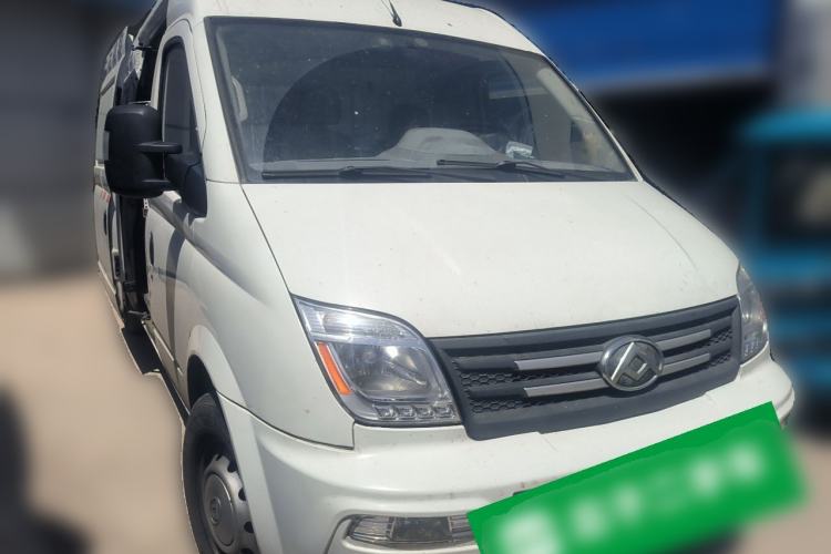 Used SAIC MAXUS Xintu V80  Front Right 45 Deg
