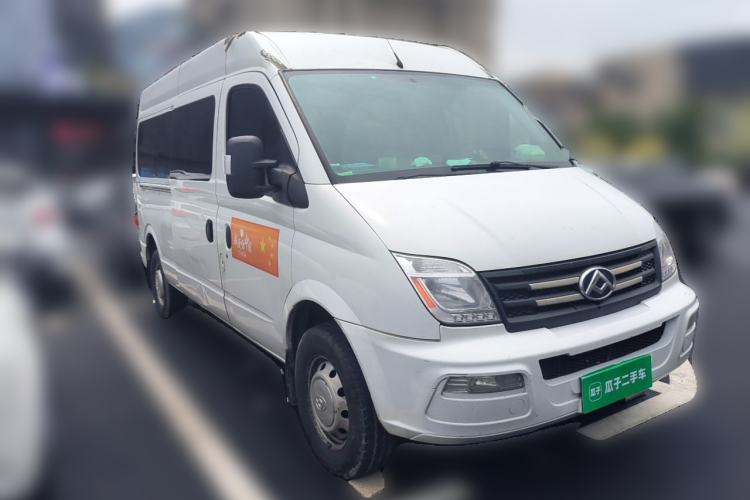 Used SAIC MAXUS Xintu V80 2021 2.0T Manual Classic Aoyuntong 127 PS Mid-axle Mid-roof 6/7/8/9-Seater Front Right 45 Deg