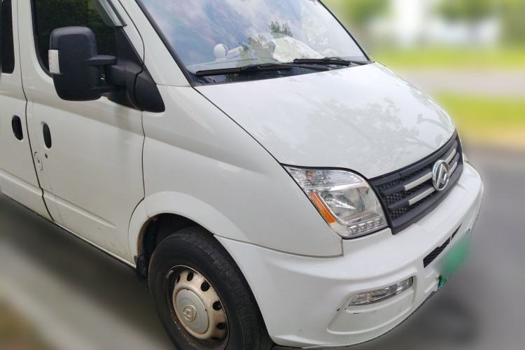 Used SAIC MAXUS Xintu V80 2021 2.0T AMT Classic Aoyuntong Long Wheelbase Mid-Roof 6/7/8/9-Seater Front Right 45 Deg