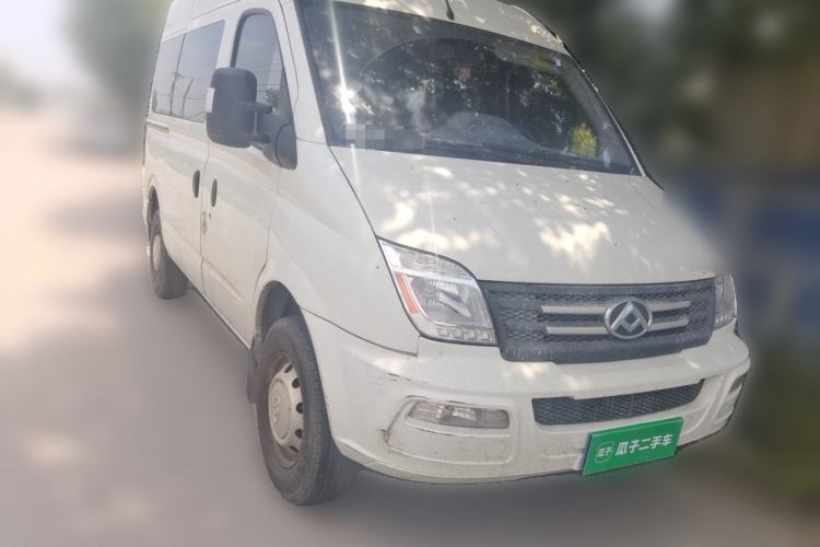 Used SAIC MAXUS Xintu V80 2021 2.0T Manual Classic Aoyuntong Short Wheelbase Mid-Roof 5/6-Seater Front Right 45 Deg