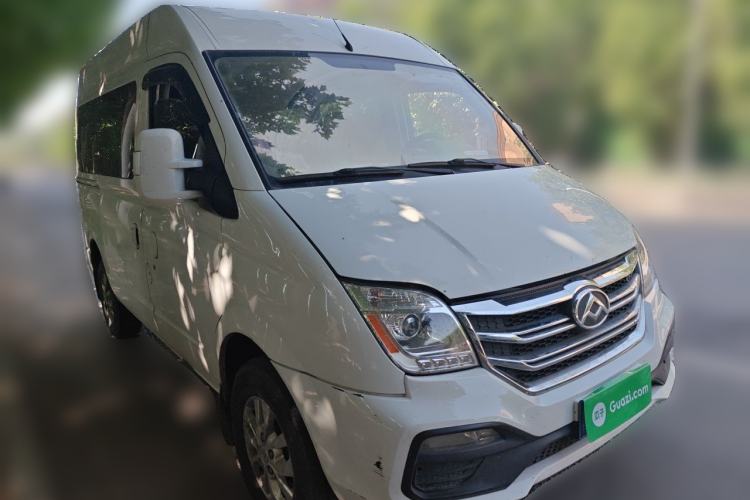 Used SAIC MAXUS Xintu V80 2021 2.0T PLUS AMT All-Rounder Short Wheelbase Mid-Roof 5/6/7/8/9-Seater Front Right 45 Deg