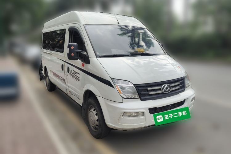 Used SAIC MAXUS Xintu V80 2021 2.0T Manual Classic Aoyuntong 127 PS Mid-axle Mid-roof 6/7/8/9-Seater Front Right 45 Deg