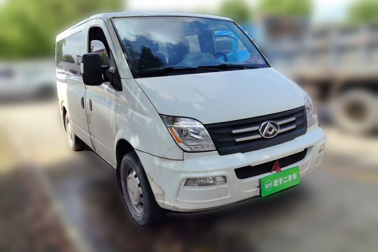 Used SAIC MAXUS Xintu V80 2021 2.0T City Distribution King 10th Anniversary Edition Front Right 45 Deg