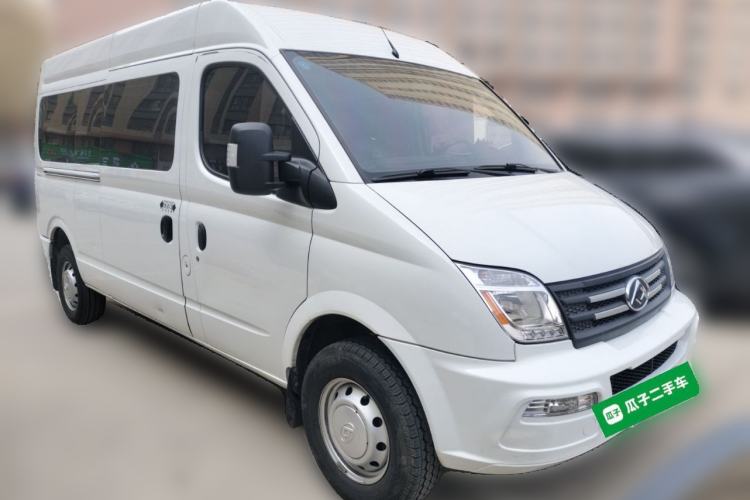 Used SAIC MAXUS Xintu V80 2021 2.0T Manual Classic Aoyuntong 127 PS Mid-axle Mid-roof 6/7/8/9-Seater Front Right 45 Deg